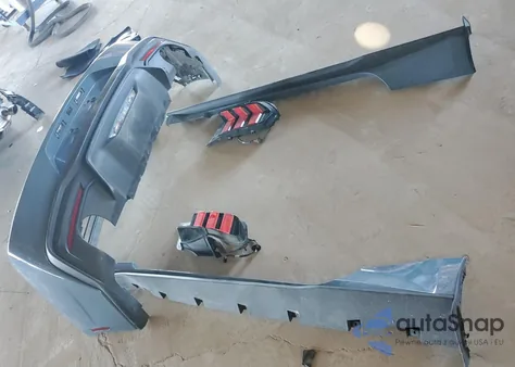 2024 Ford Mustang z USA, uszkodzony, nr VIN 1FAGP8UH4R5118812